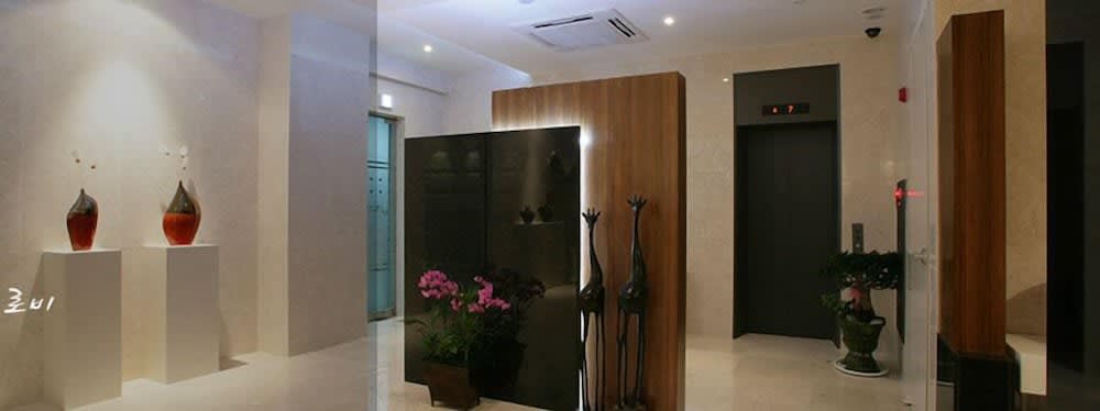 Antives Hotel 2