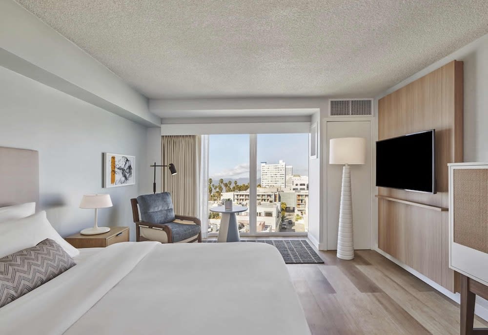 The Pierside Santa Monica 4