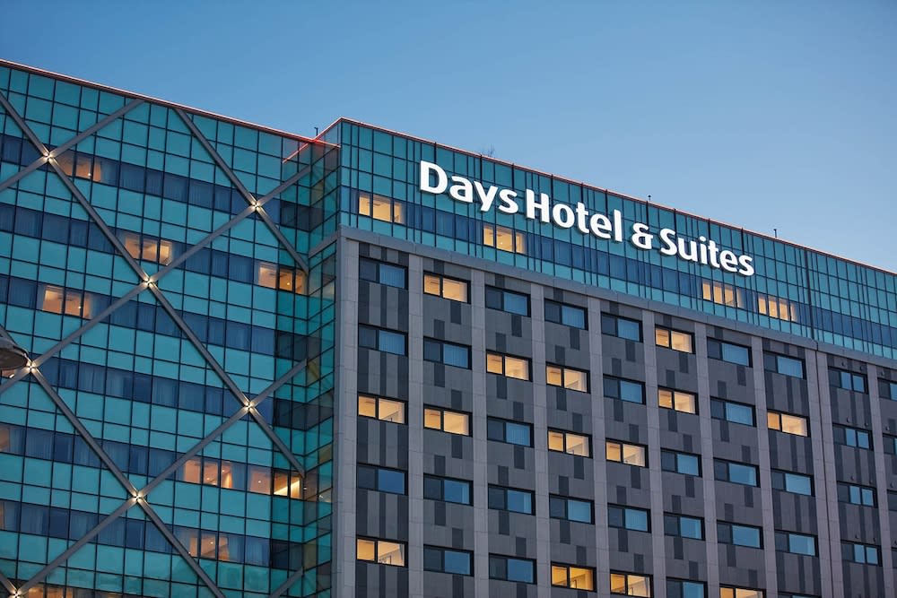 Days Hotel & Suites by Wyndham Incheon Airport 1