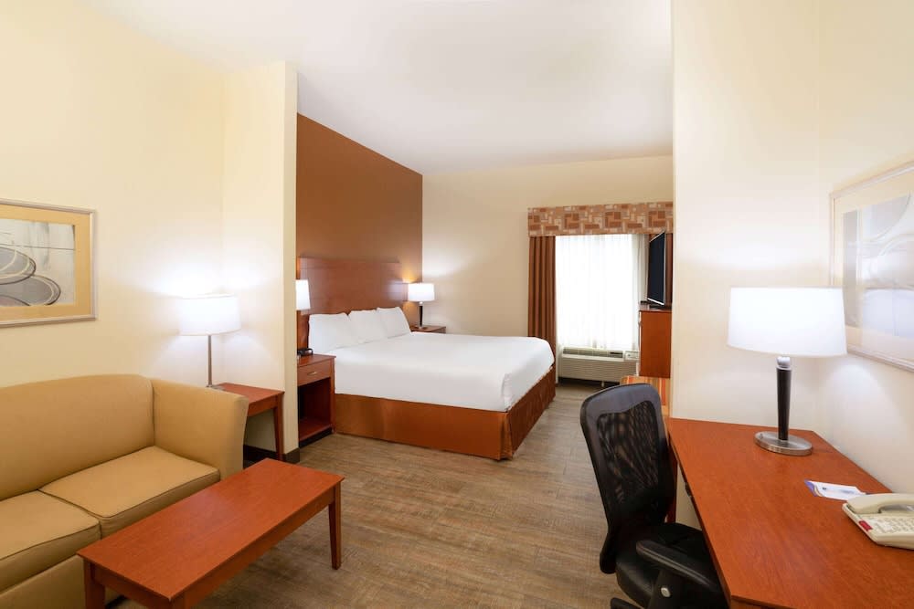 Baymont by Wyndham Savannah South 5