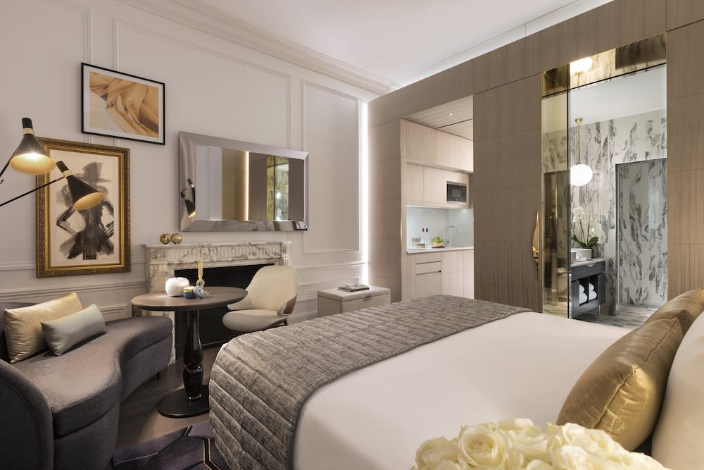 La Clef Champs-Élysées Paris by The Crest Collection 1