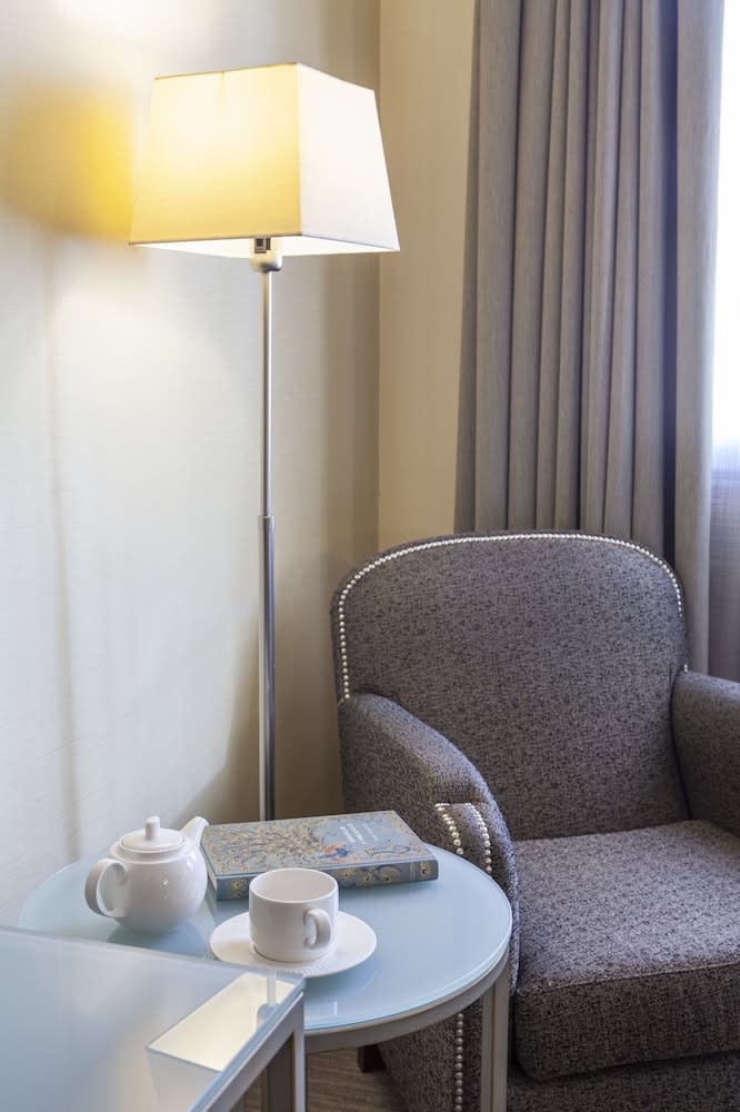 Hotel Macià Alfaros 5