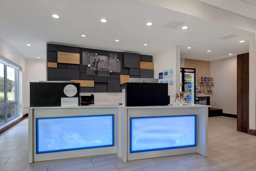 Holiday Inn Express & Suites GRAND RAPIDS SOUTH - WYOMING by IHG 2