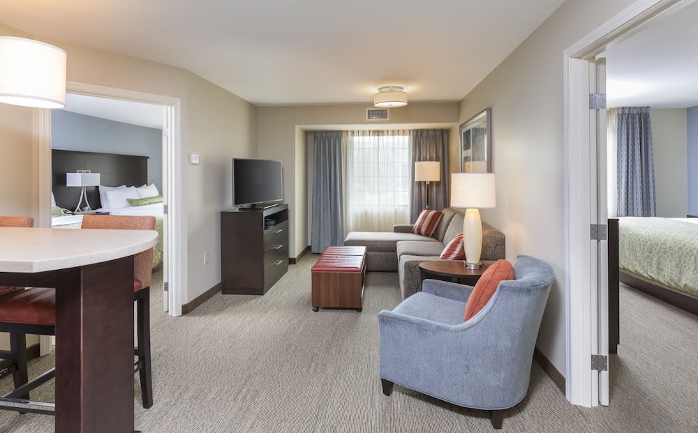 Staybridge Suites Canton by IHG 3