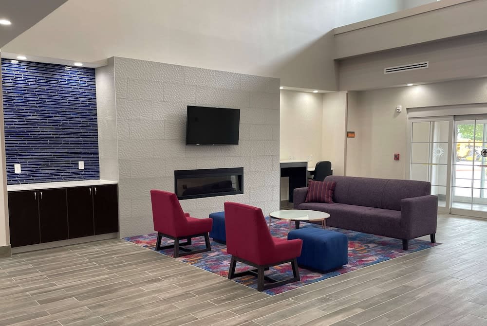 La Quinta Inn and Suites by Wyndham - Schertz 2