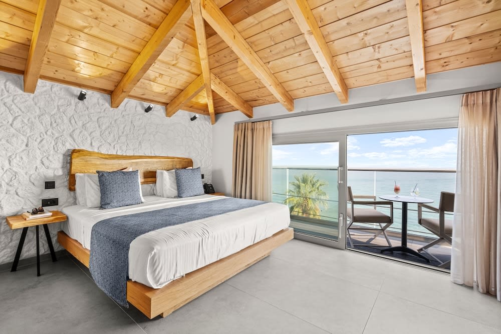 Emily's Luxury Suites 1