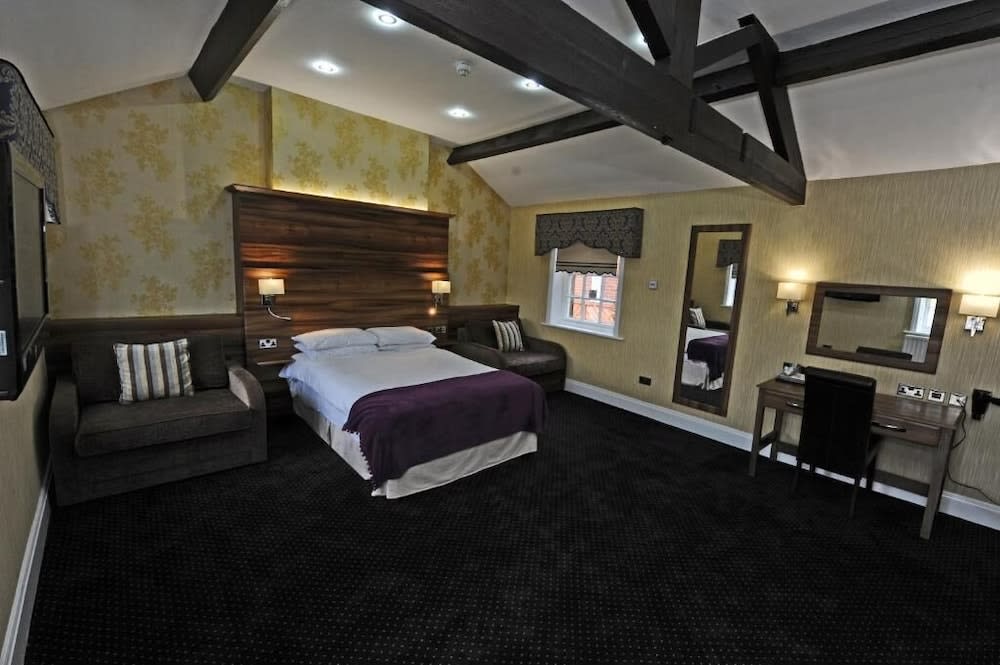 Kings Croft Hotel 1