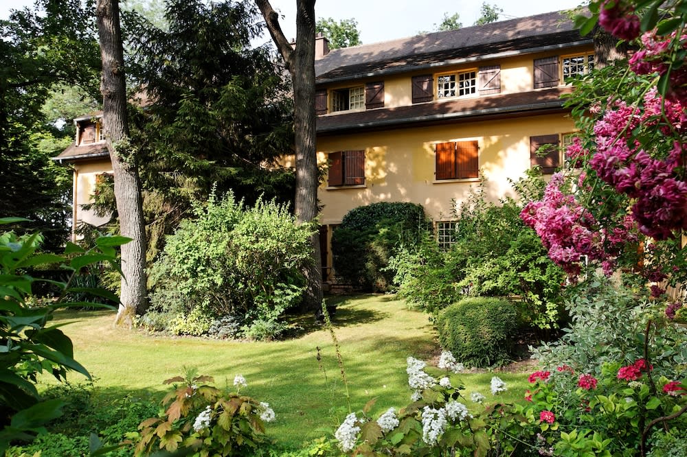 CAZAUDEHORE Hôtel Restaurant Gastronomique Terrasse et Jardins 1