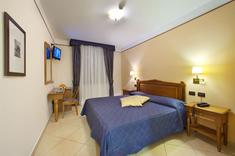 Ulisse Deluxe Hostel 5