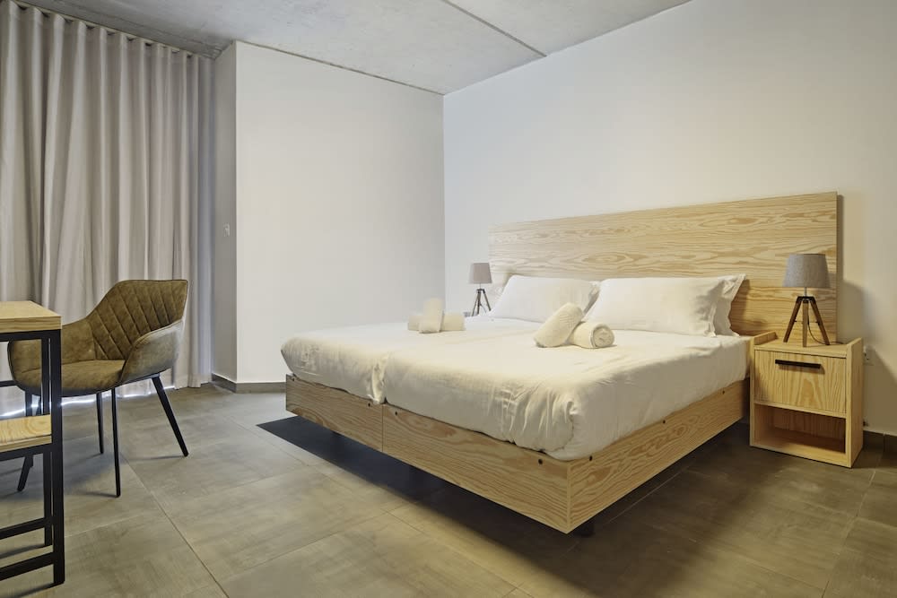 Mr Todd Hotel 2
