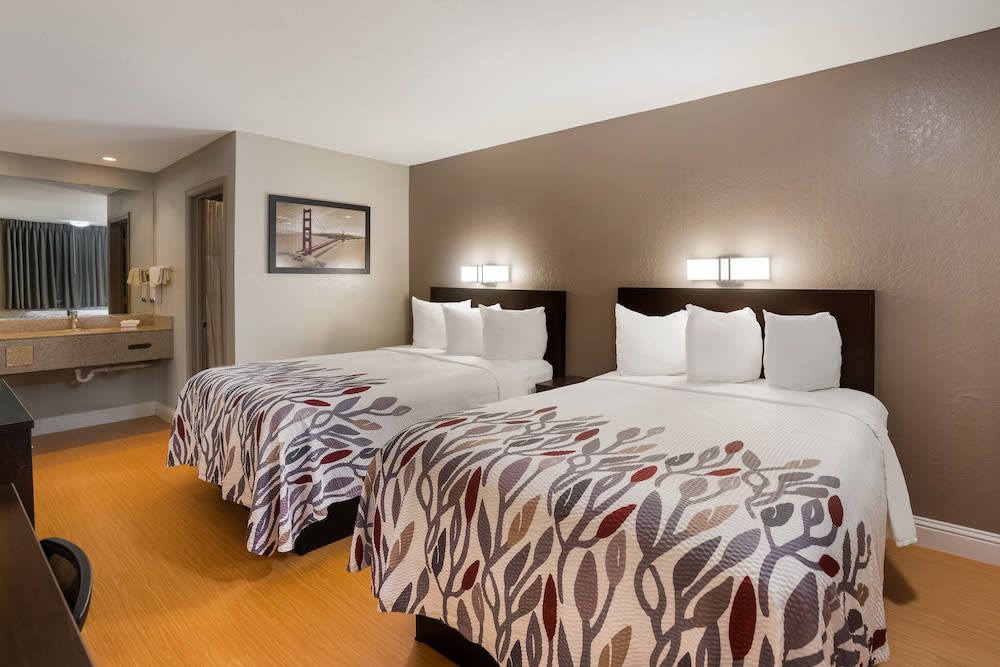 Red Roof Inn Stockton 1