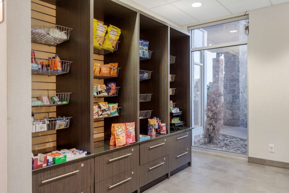 Best Western Plus Eastgate Inn And Suites 4