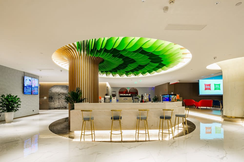 Ibis Xian Bell and Drum Tower Square Muslim Quarter Hotel 1