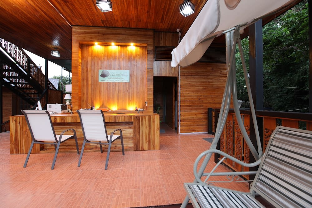 The Cobble Beach Hotel- Phi Phi Island 2