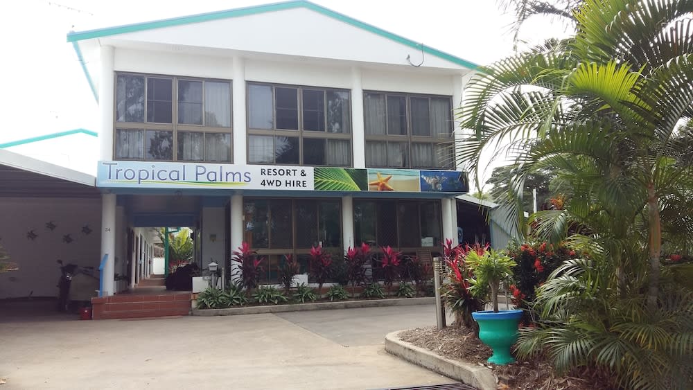 Tropical Palms Resort & 4WD Hire 1