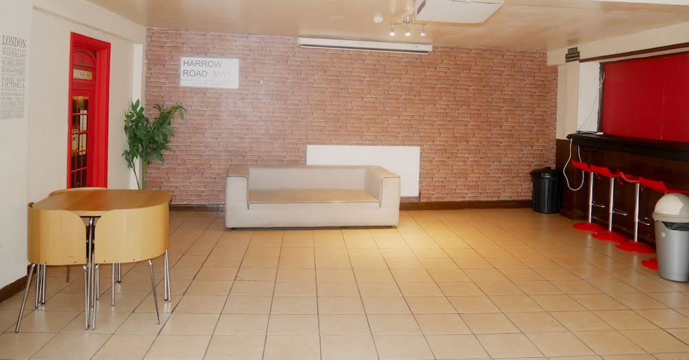 Kensal Green Backpackers 2 4