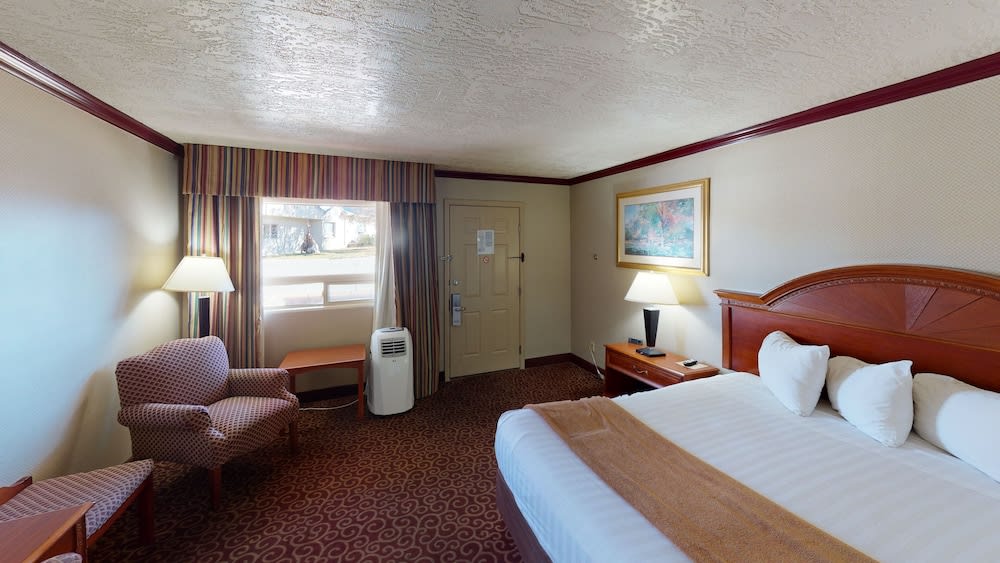 Red Arrow Inn & Suites, a Travelodge by Wyndham 2