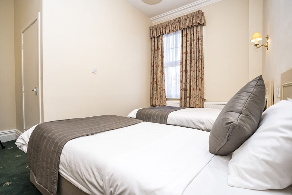 Borough Arms Hotel 2
