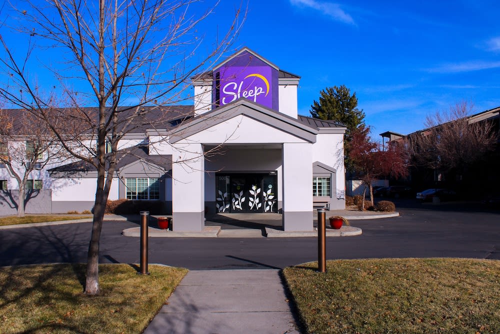 Sleep Inn Bend Crossroads Plaza 1