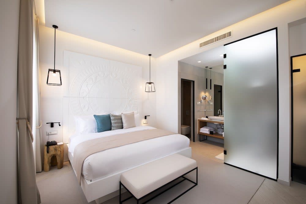 Lazure Hotel & Marina 5