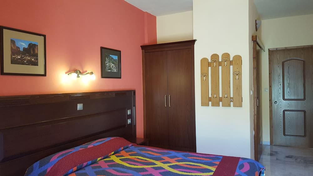 Spanias Hotel 2