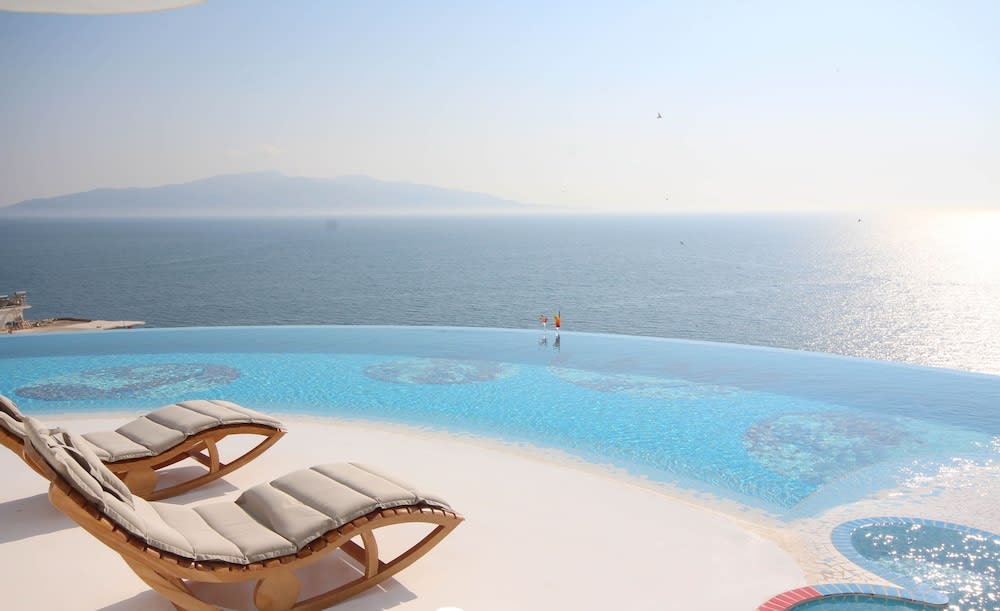 Bougainville Bay Hotel 1