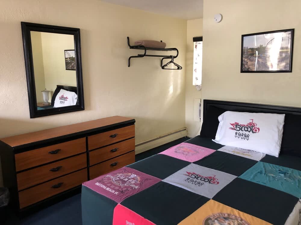 Scoot Inn 2