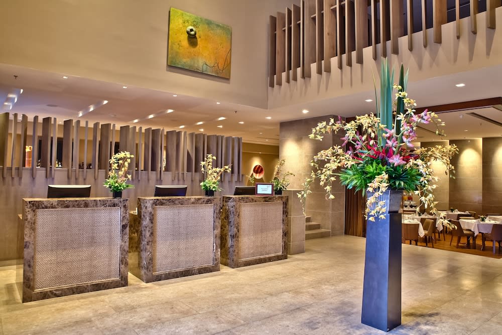Hotel Rosales Plaza 2