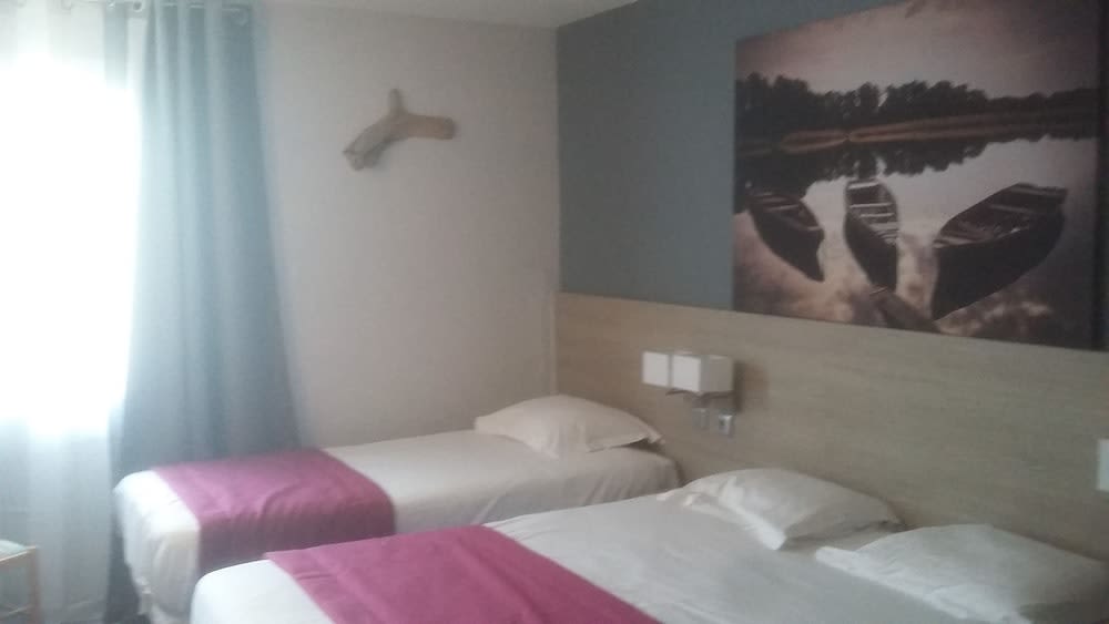 Atoll Hotel restaurant 5