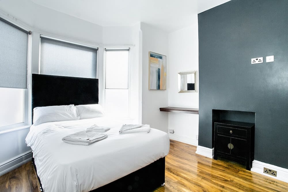 Cambridge House Hotel 1