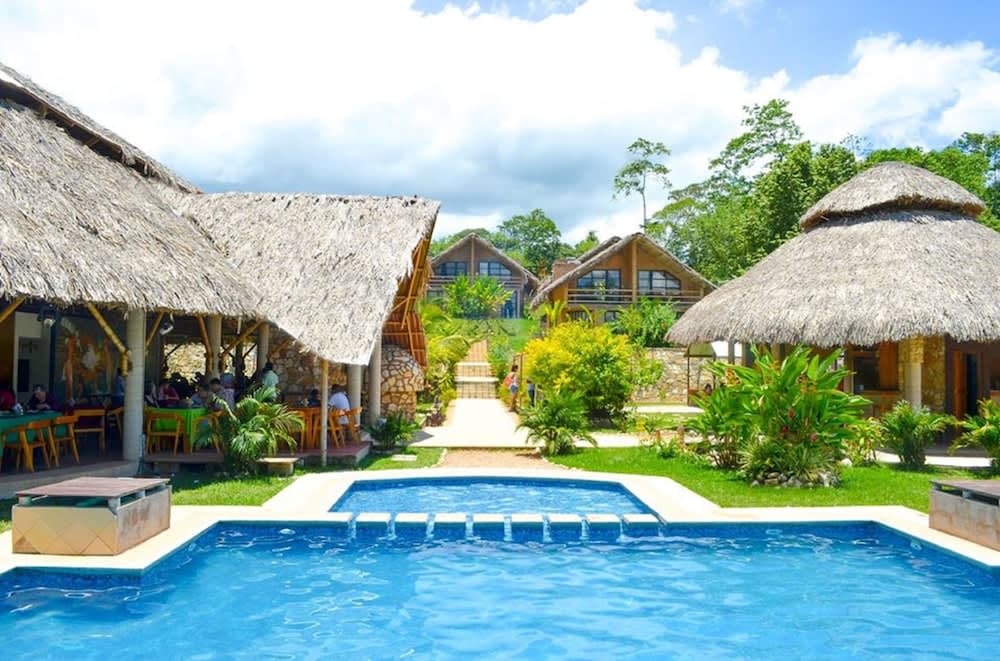 AXKAN PALENQUE, ALBERCAS, GASTRONOMIA MAR y TIERRA & TRAVEL AGENCY 1