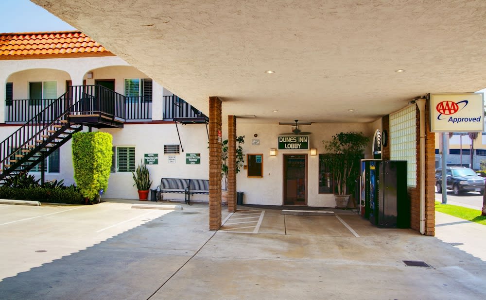 Dunes Inn - Sunset 3