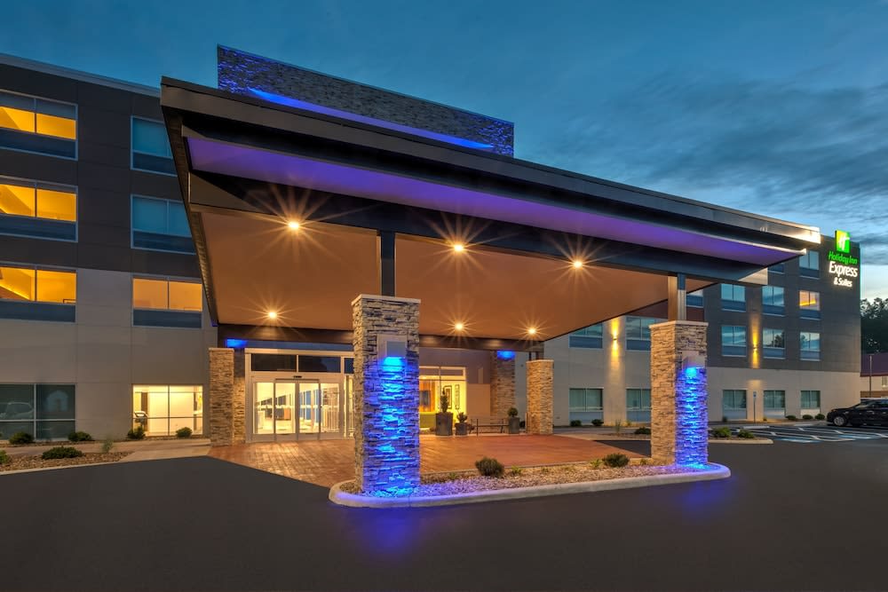 Holiday Inn Express & Suites MILAN – SANDUSKY AREA by IHG 1