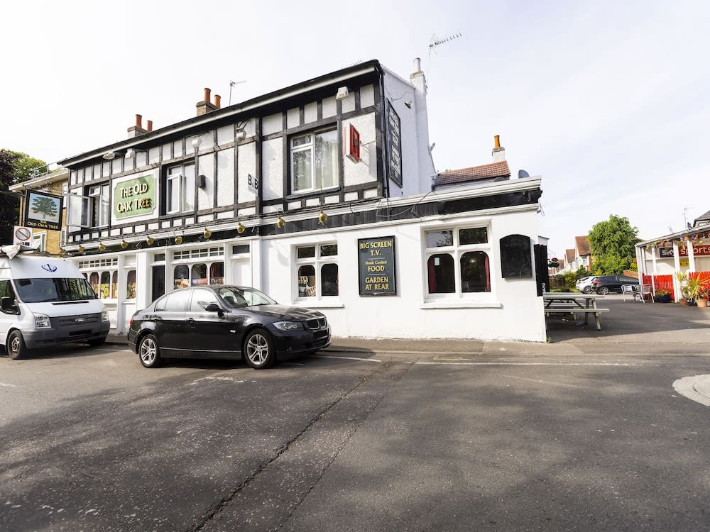 Old Oak Tree Inn 1