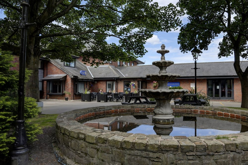 Holiday Inn MANCHESTER - OLDHAM by IHG 1