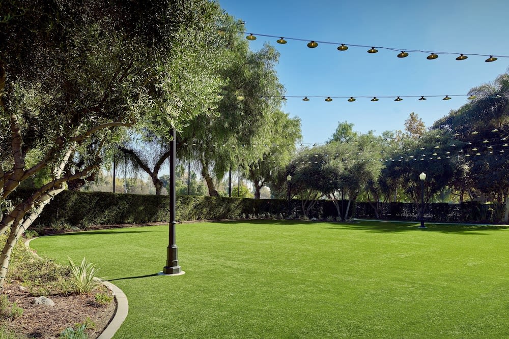 Sheraton Fairplex Suites & Conference Center 5