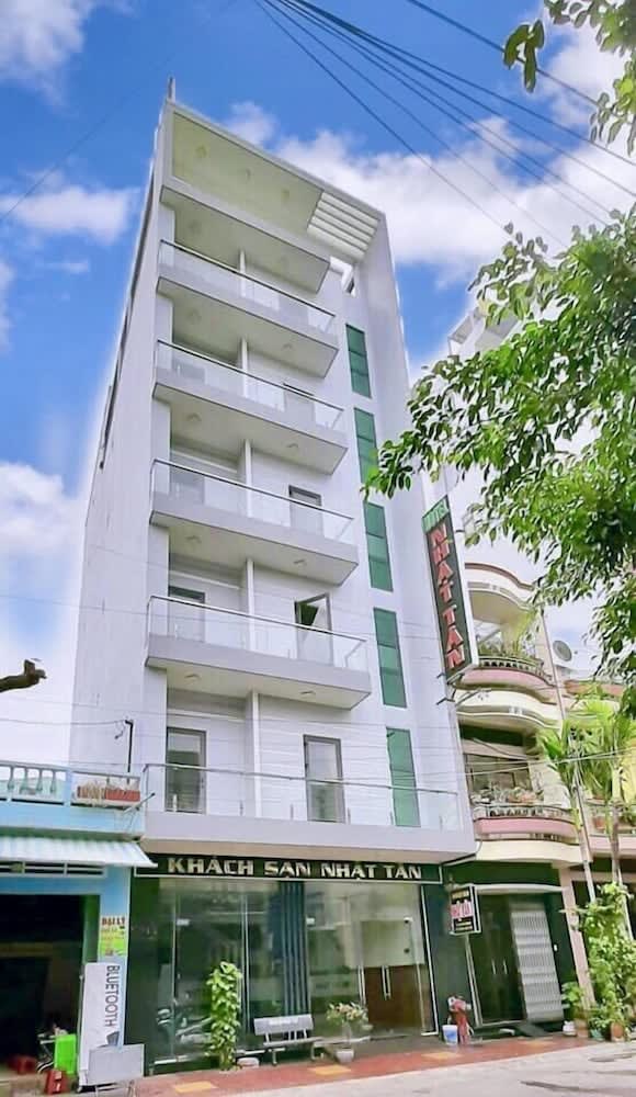 Nhat Tan Hotel 1
