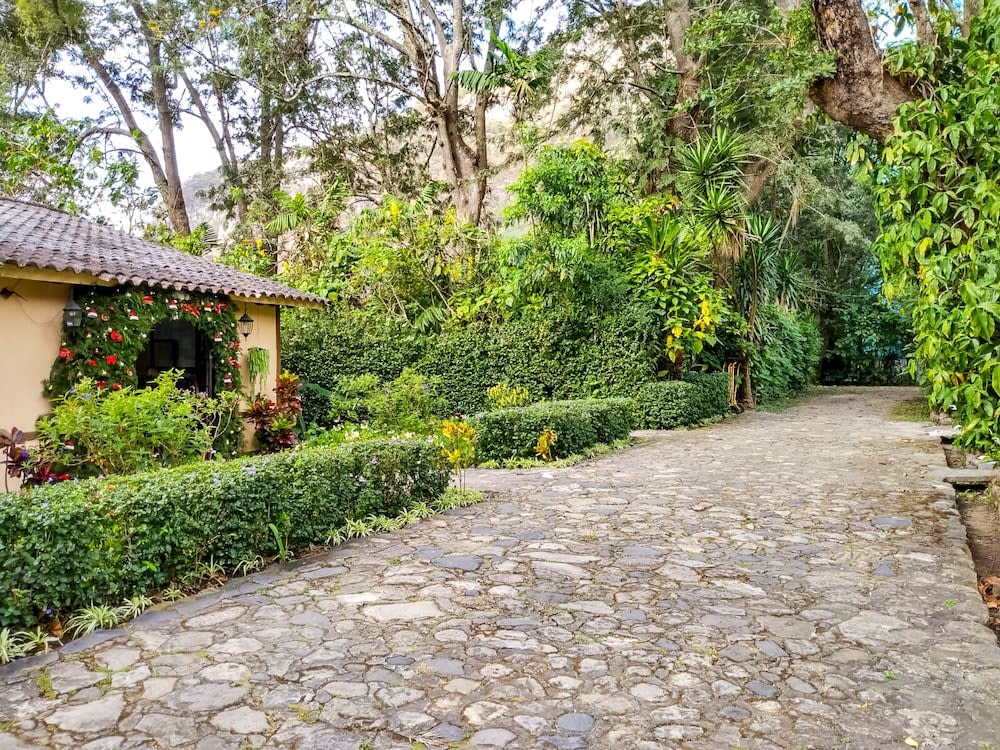 Hotel San Buenaventura de Atitlán 1