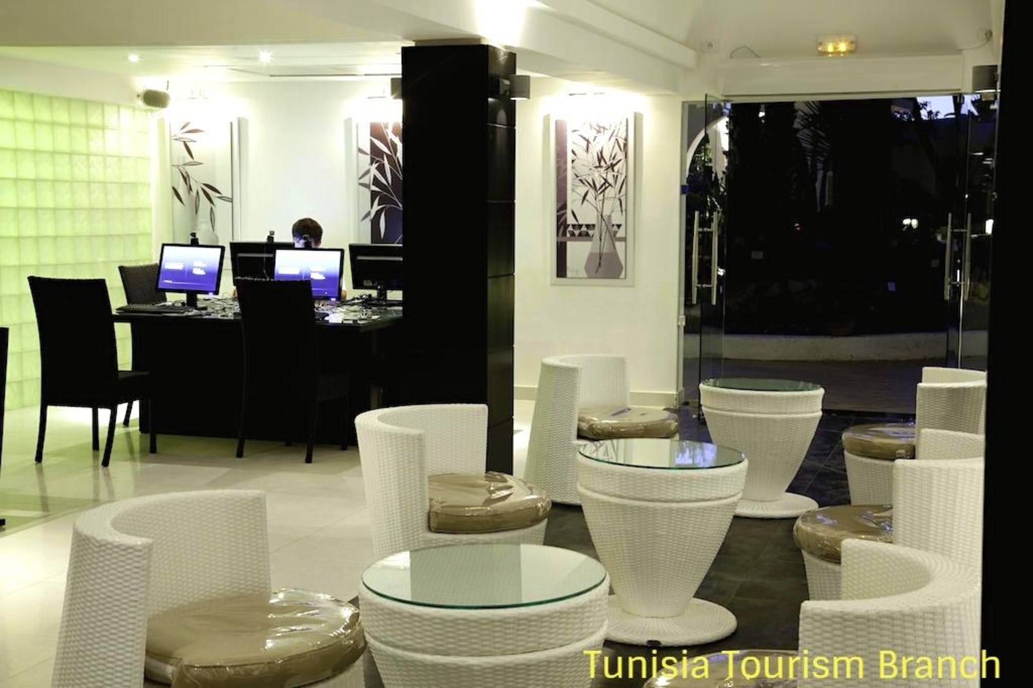 Samira Club Family and couples only 3