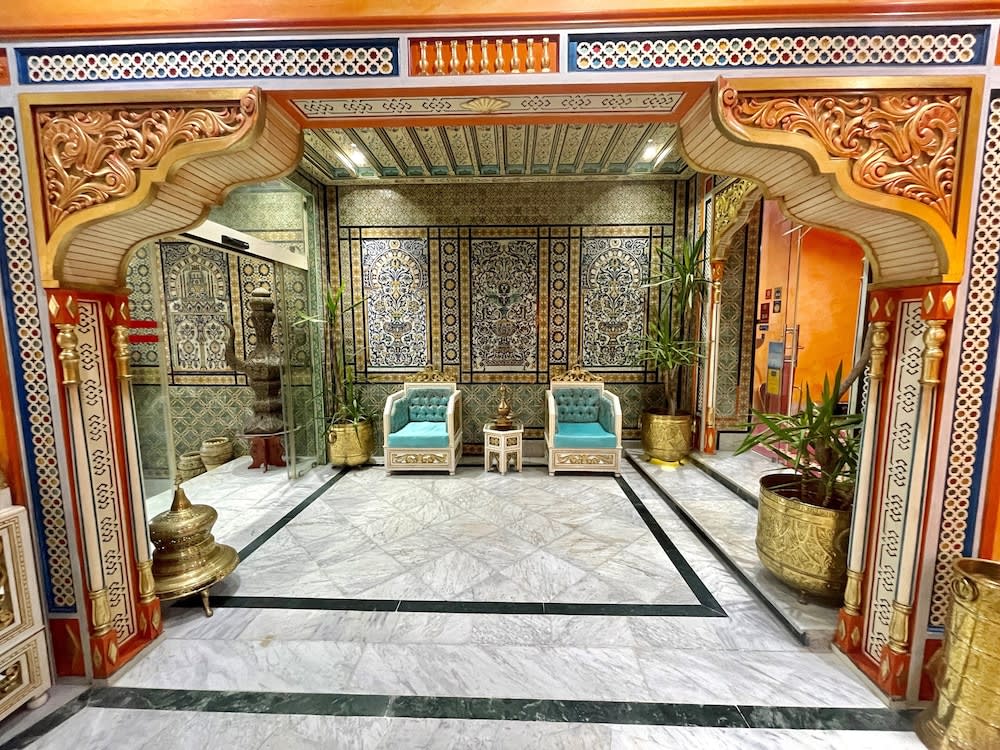 Royal Victoria - Ex British Embassy 4