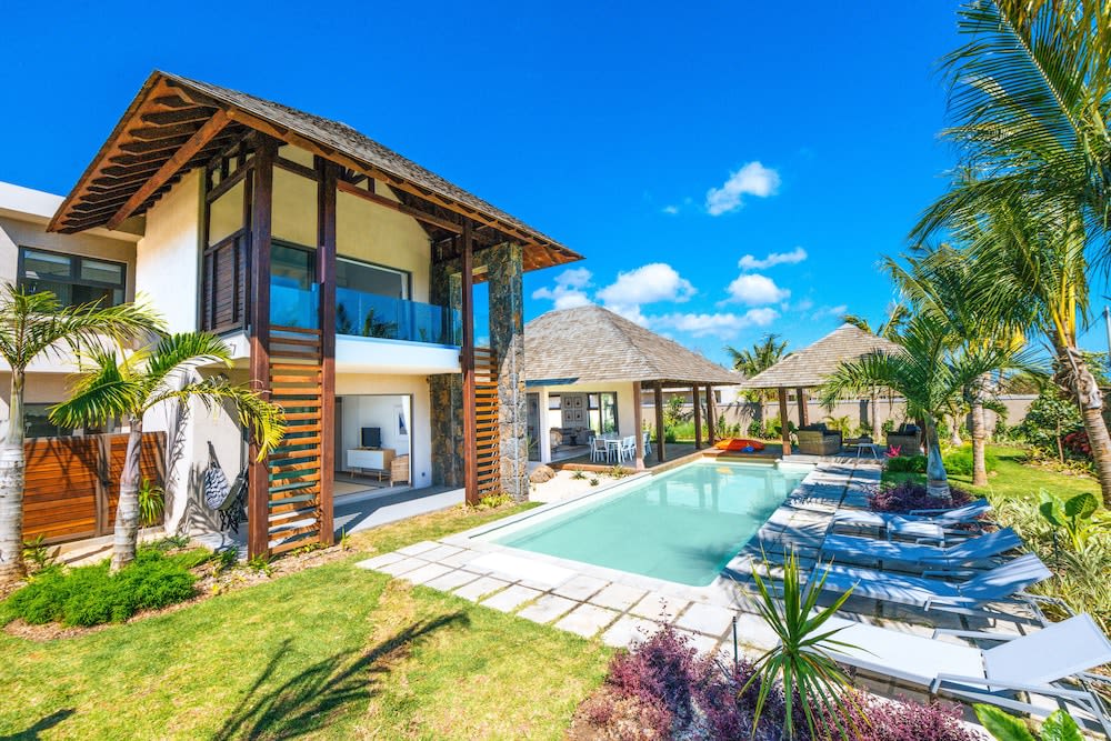 Mythic Suites & Villas by MJ Holidays 1