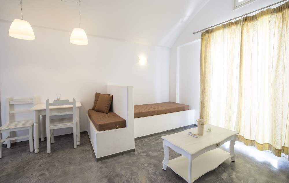 Sea View Beach Hotel 3