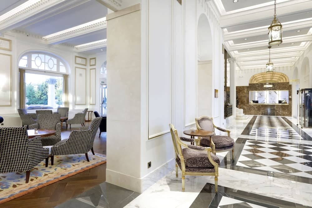 Eurostars Hotel Real 5