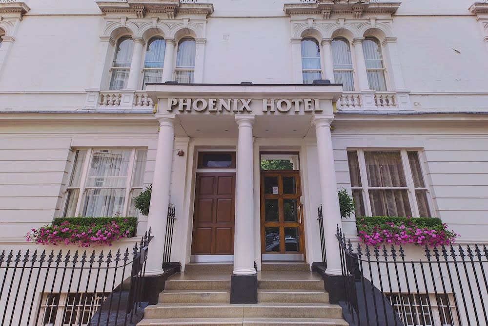 Phoenix Hotel 1