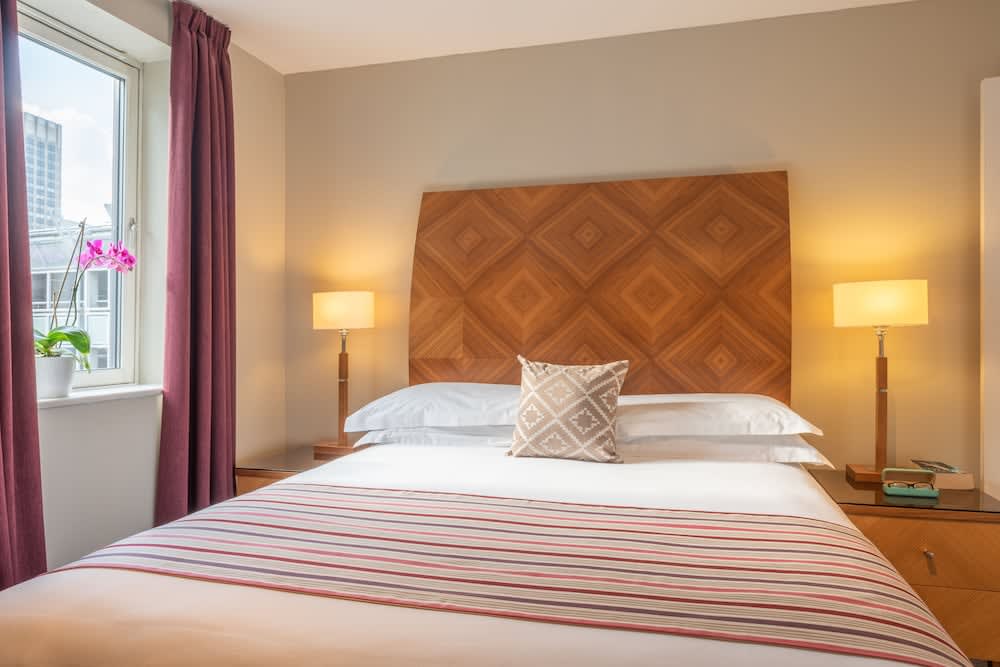 PREMIER SUITES Birmingham 2