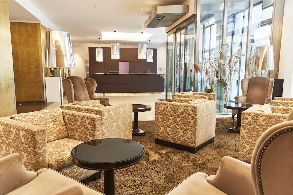 Steigenberger Hotel Herrenhof 2