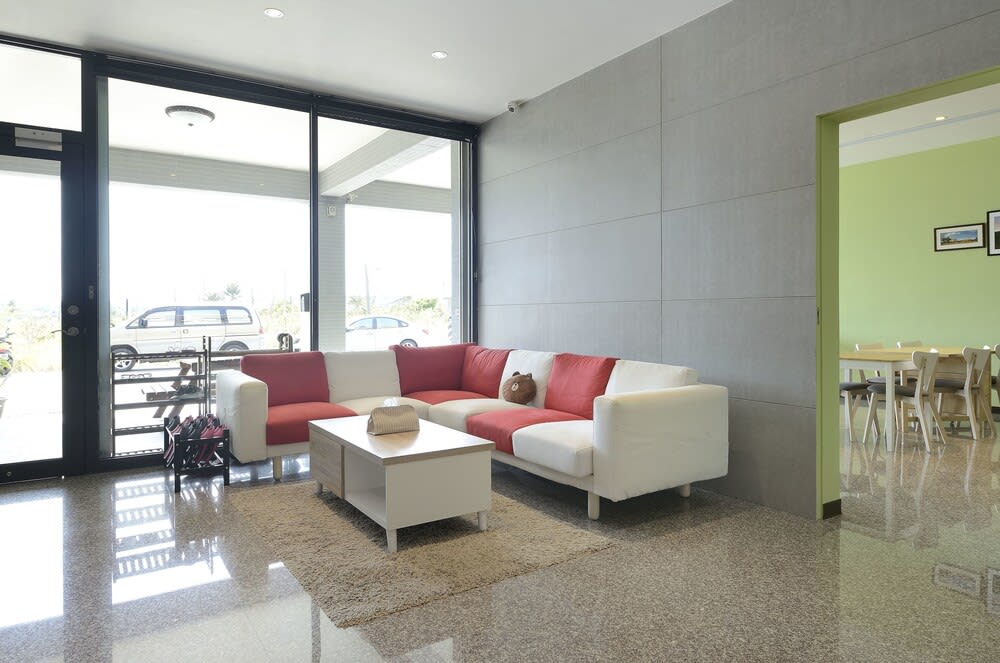 GOODHOUSE 2