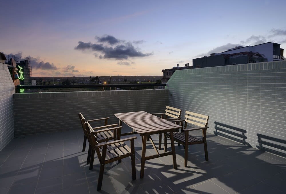 GOODHOUSE 1