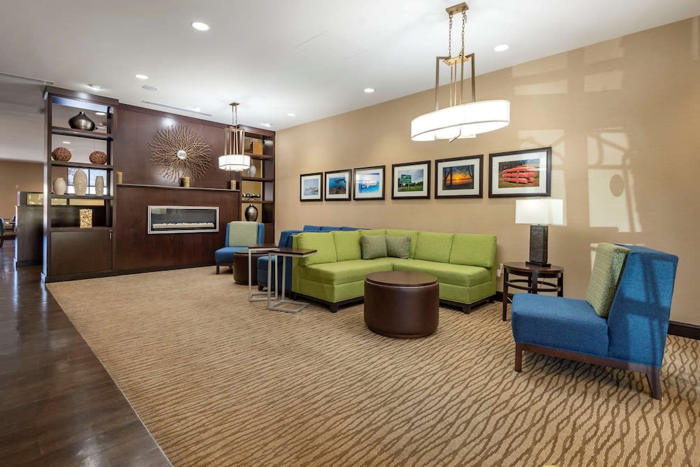 Comfort Suites Huntersville near Lake Norman 3