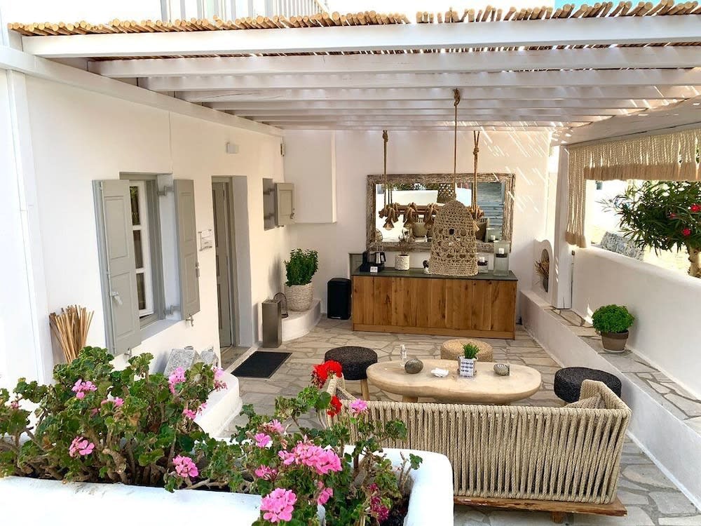 Island Mykonos Suites & Studios 2